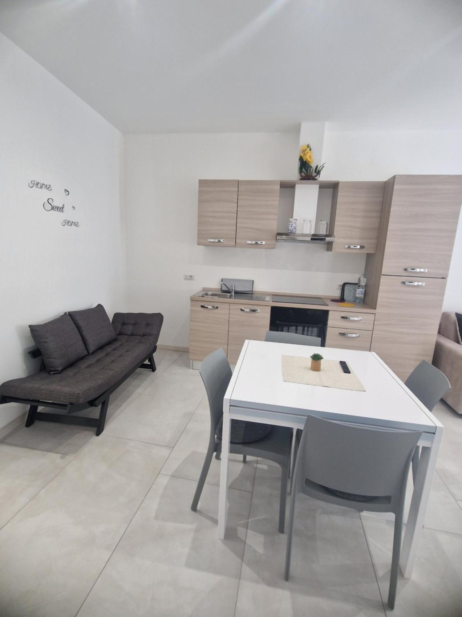Enissa Apartment Cislago Exterior photo